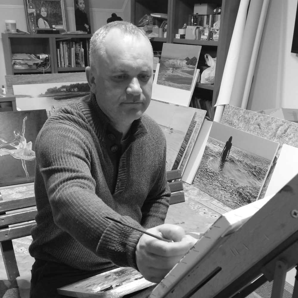 Viktor Kucheryavyy in his studio